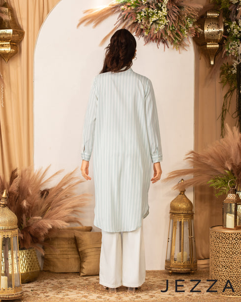 Below Knee-Length Button-Down Top 63501